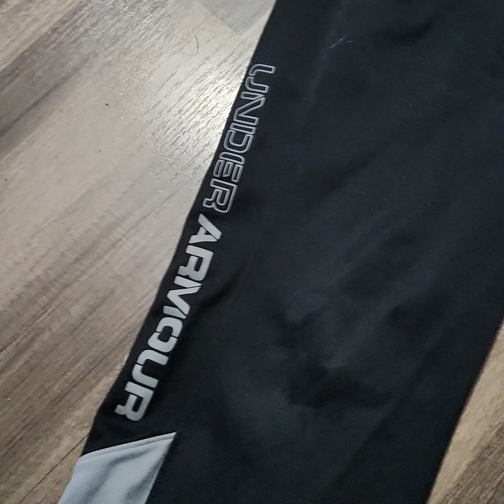 Under Armour Black & Gray Track Pants Size Youth Small Under Armor Logo - Picture 2 of 5
